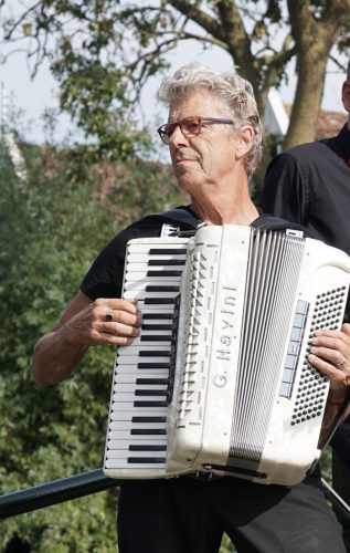 Bandlid Herman Accordeon